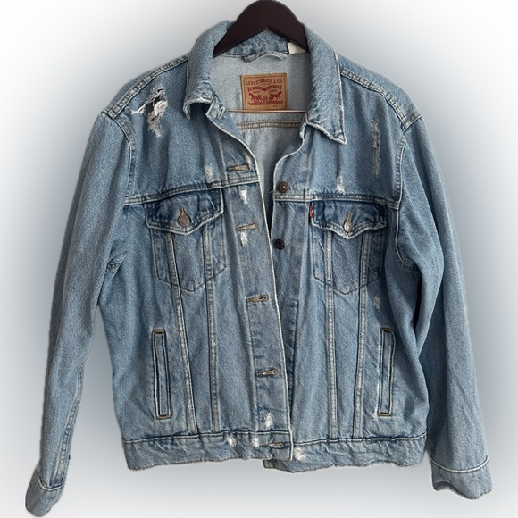 Levi's Jackets & Blazers - Light Wash Distressed Levi’s Jean Jacket Size Large